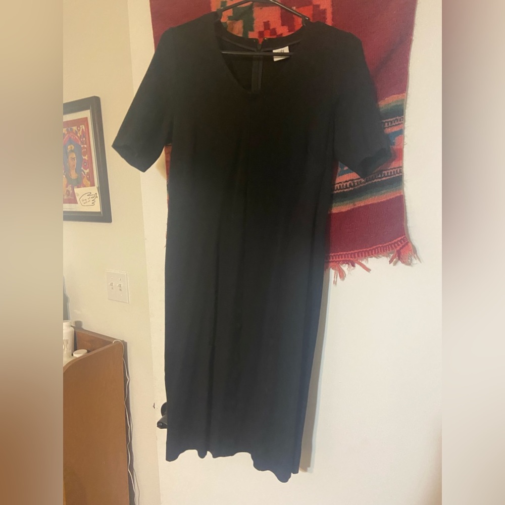 Cabi little black dress. Size 6.